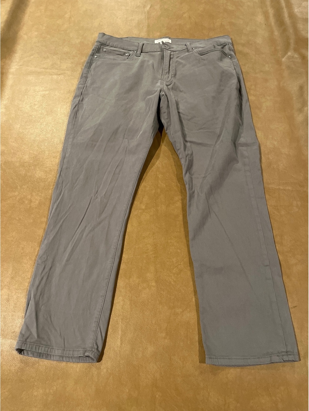 Lucky Brand 410 Athletic Straight Pants Gray (Men’s 36x30)